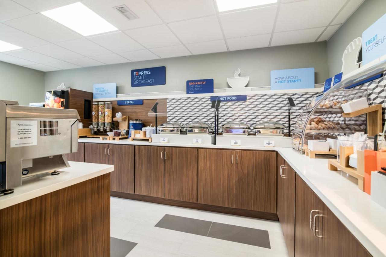 Holiday Inn Express - Plymouth By Ihg Zewnętrze zdjęcie
