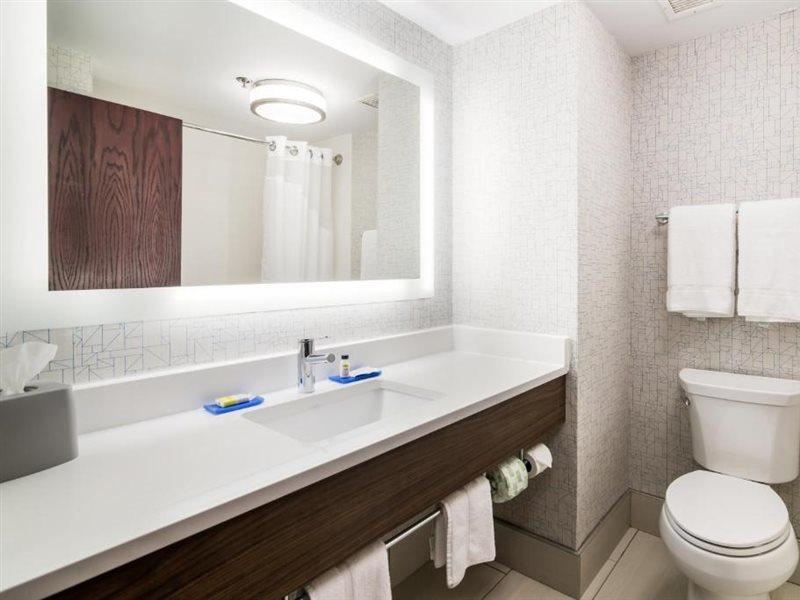 Holiday Inn Express - Plymouth By Ihg Zewnętrze zdjęcie